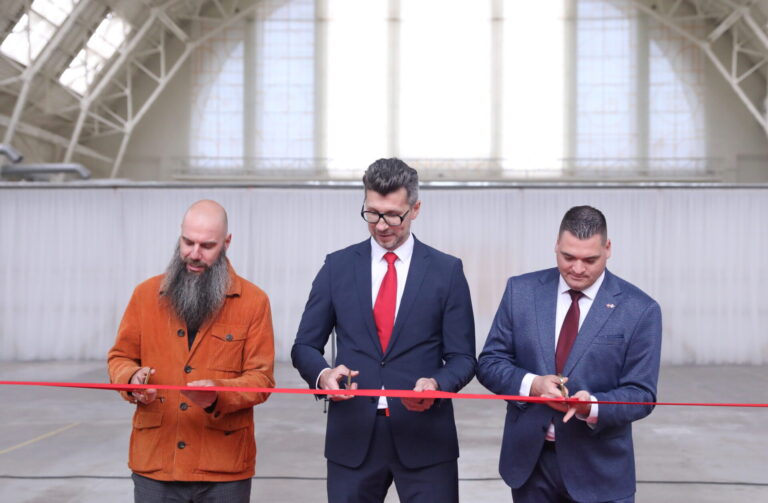 NOSLĒGUŠIES SAKŅU PAVILJONA JUMTA REMONTDARBI