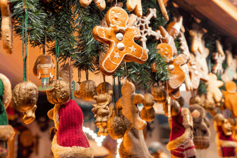 Aicinām pensionārus pieteikties Ziemassvētku tirdziņam